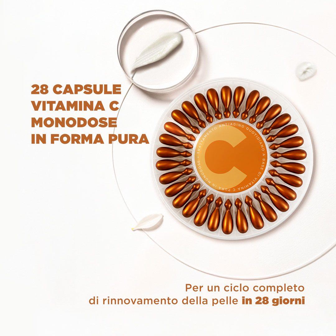 Un disco di UNIQA Vitamina C contiene 28 monodosi di acido ascorbico puro in concentrazione del 20% per una routine di 20 giorni