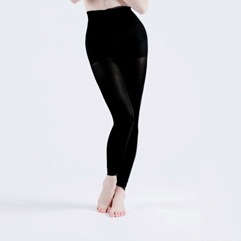 LEGGINGS UNIQA UNDERWEAR URBAN FIT neri, taglia S, indossati da una modella