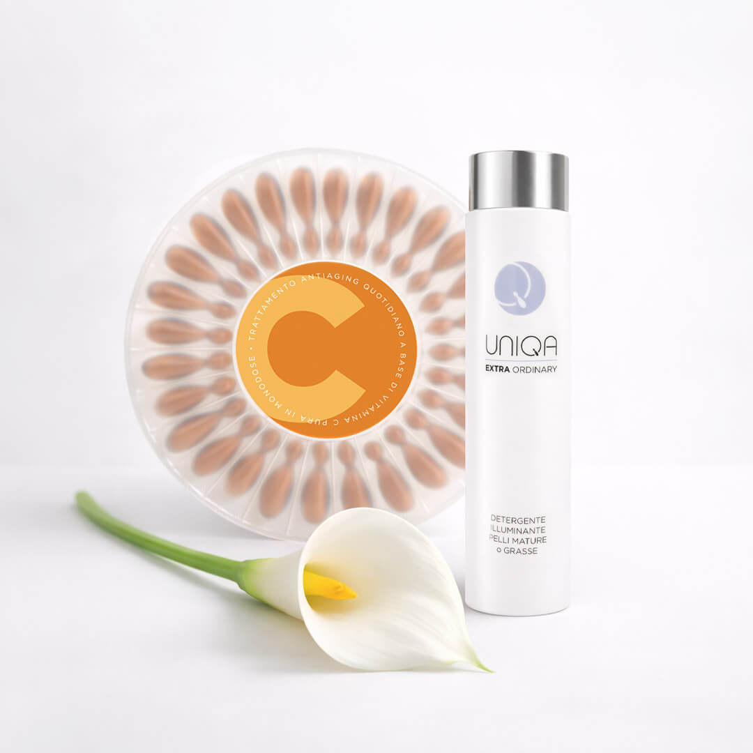 Bundle composto da UNIQA Vitamina C e UNIQA Detergente illuminante con una Calla bianca